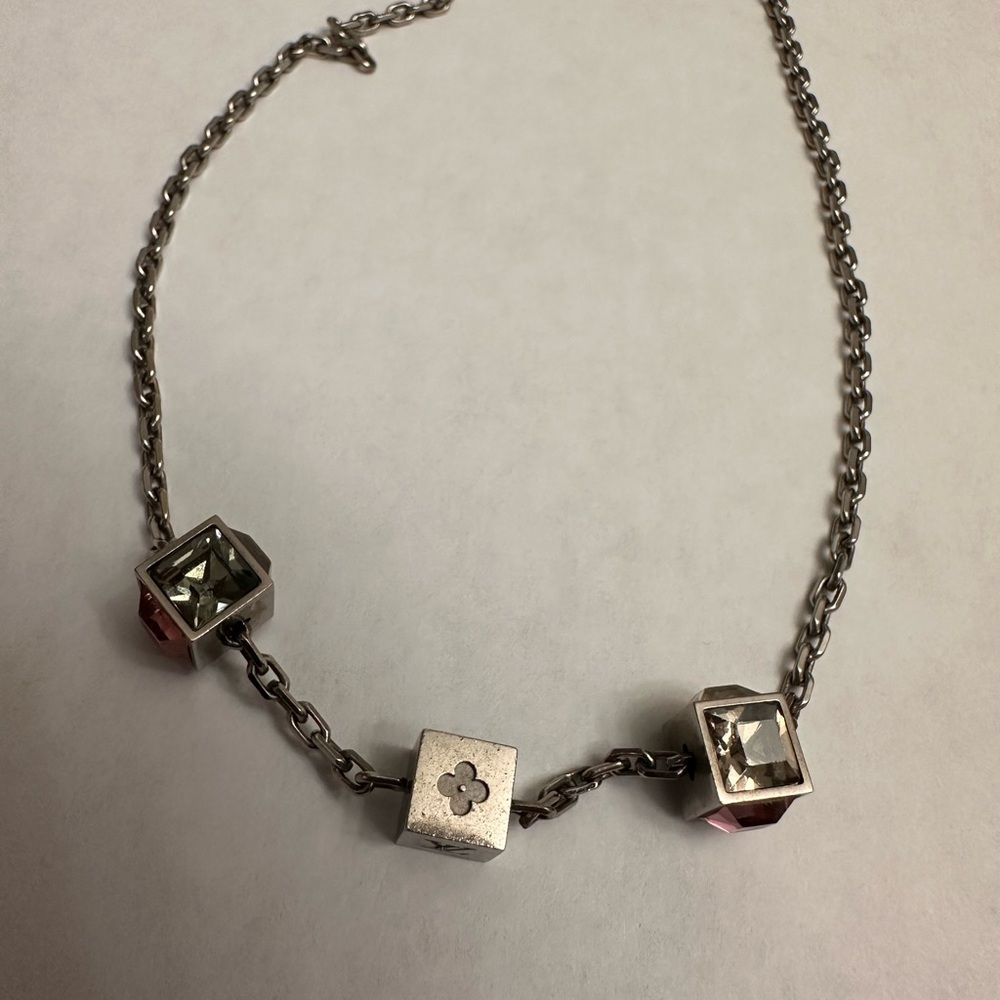 Louis Vuitton silver gamble necklace - Picture 10 of 12